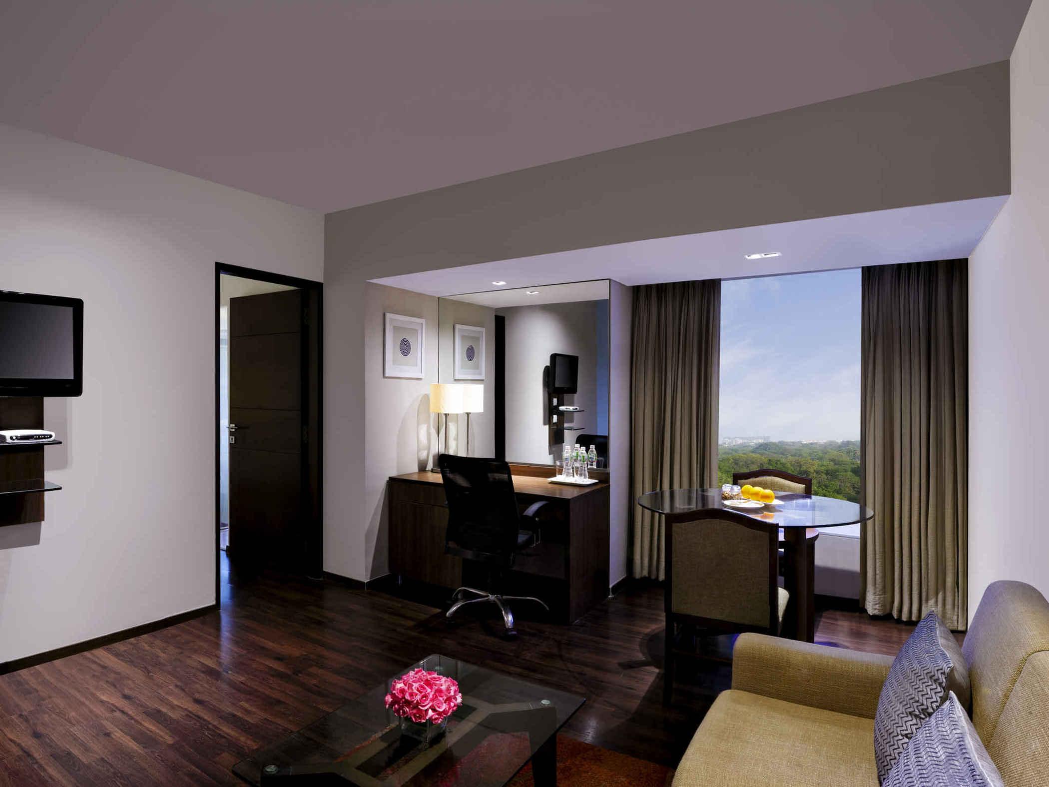 Grand Mercure Vadodara Surya Palace Luaran gambar