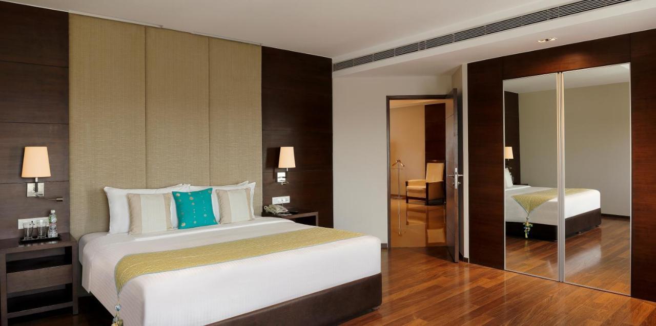 Grand Mercure Vadodara Surya Palace Luaran gambar