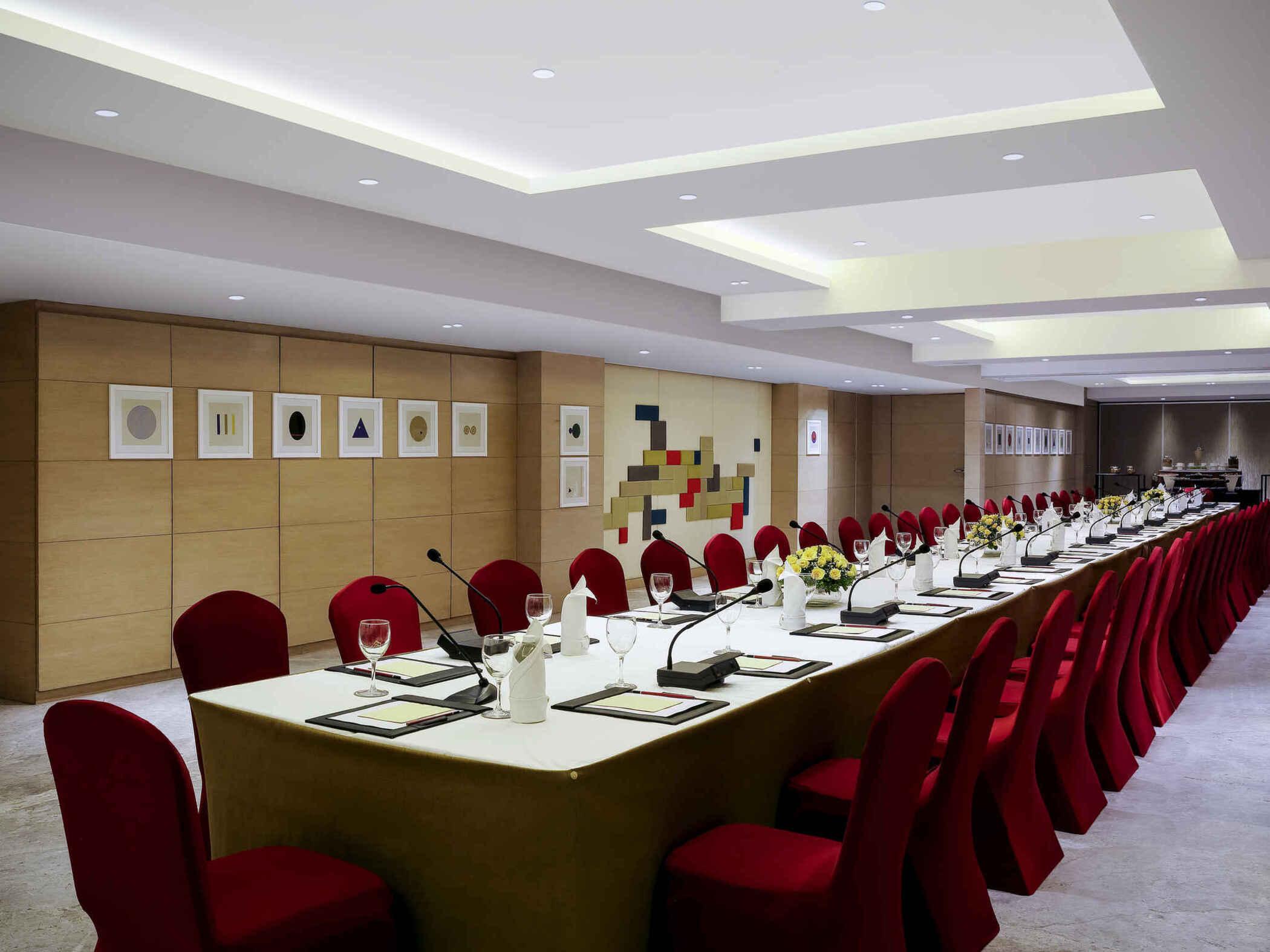Grand Mercure Vadodara Surya Palace Luaran gambar