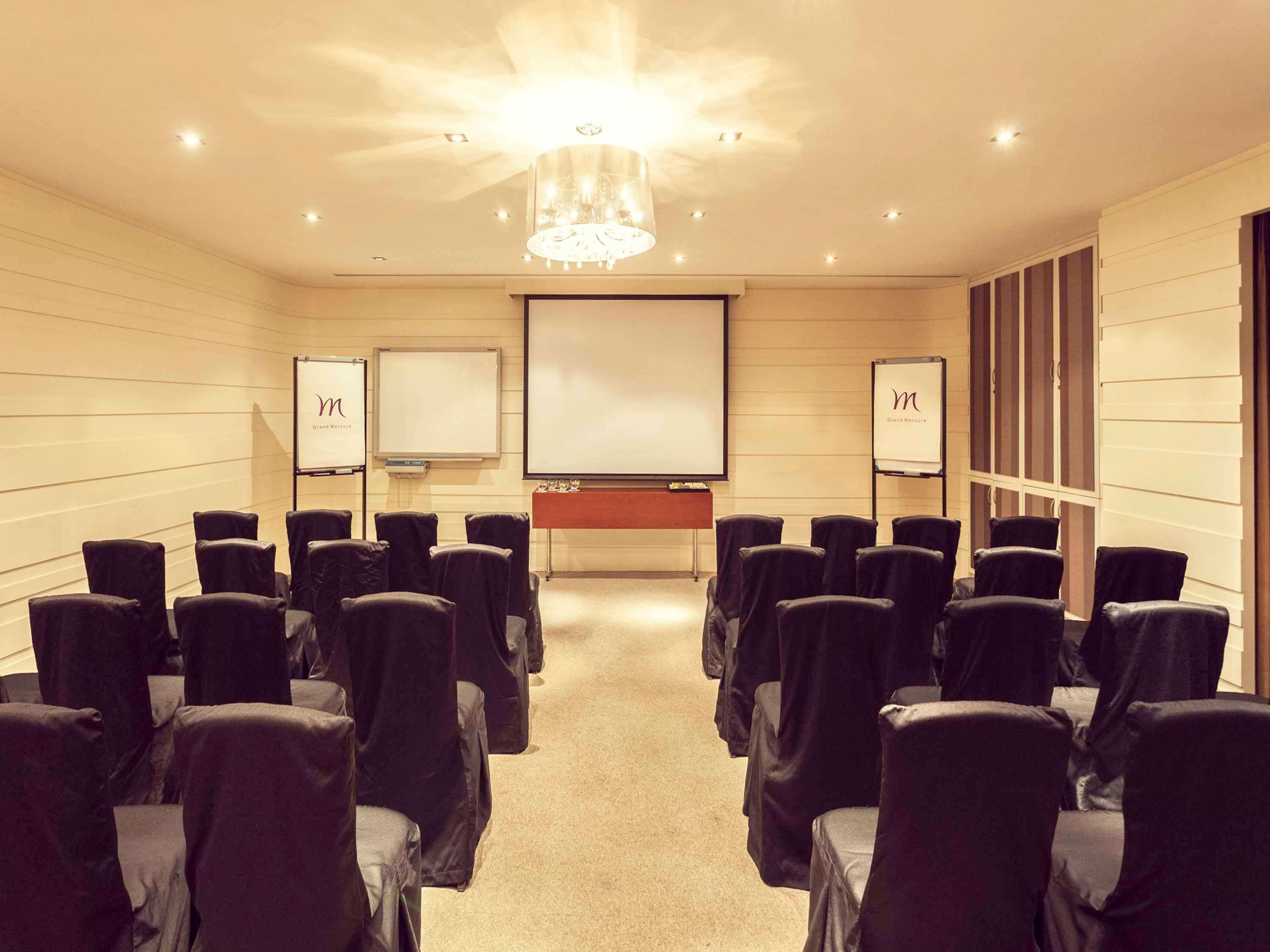 Grand Mercure Vadodara Surya Palace Luaran gambar