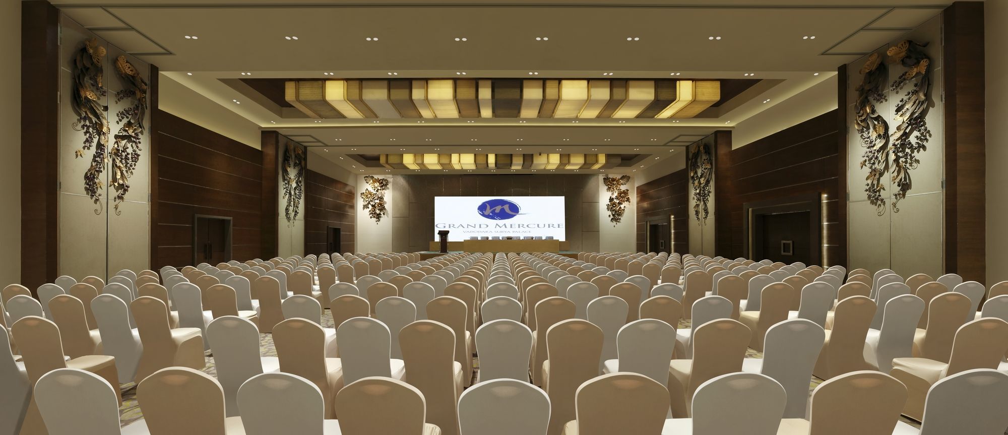 Grand Mercure Vadodara Surya Palace Luaran gambar